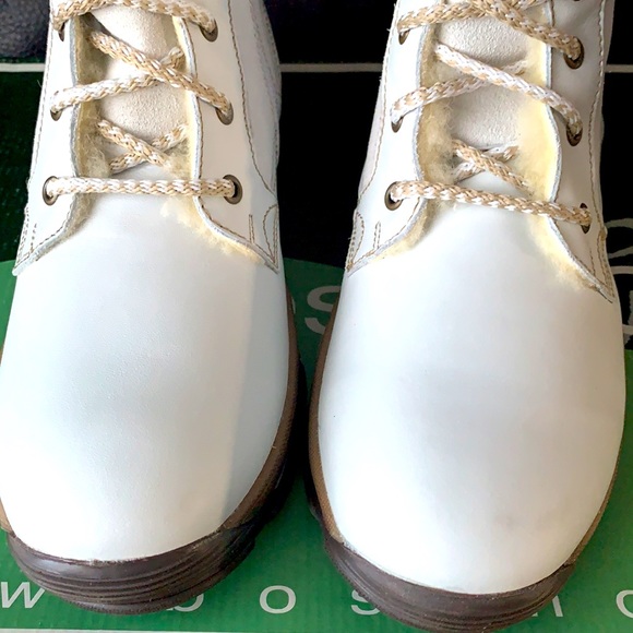 Brand New in Box White/Cream Tall winter Combat Boots - Picture 10 of 12